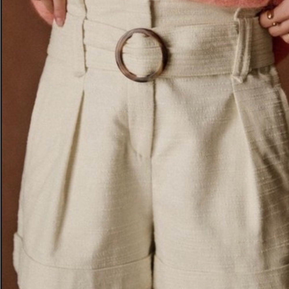 Sezane Rome short in écru